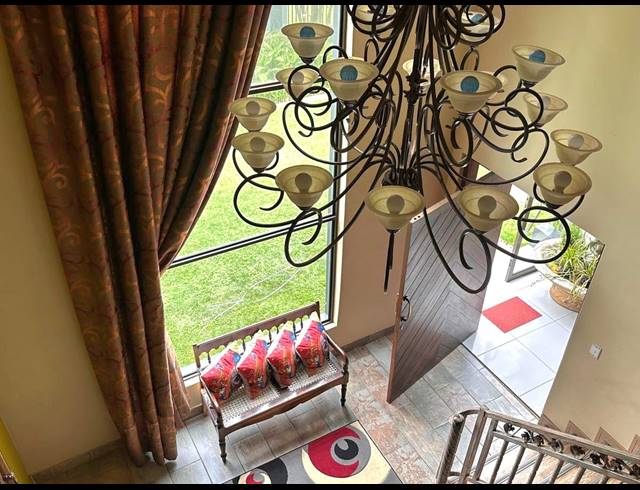 7 BEDROOM HOUSE FOR SALE IN THREE RIVERS